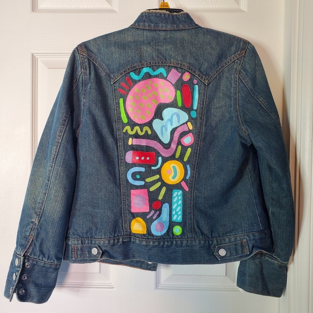 Vintage Blue Denim Jacket Hand Painted Sherpa Lining Mock-Neck Button-up Trucker